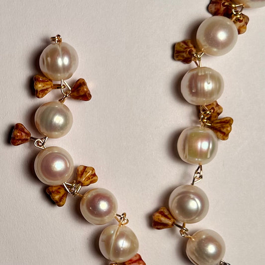 Beauty & Grace, Pearl Chain Dangling Earrings